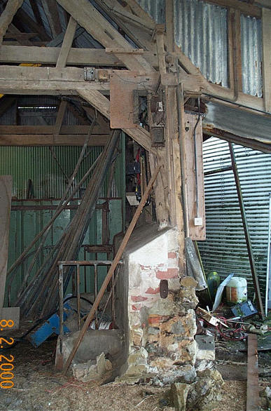 Barn_conversion_truss_and_post_primary
